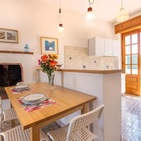 Trilo Jonio Apartment *